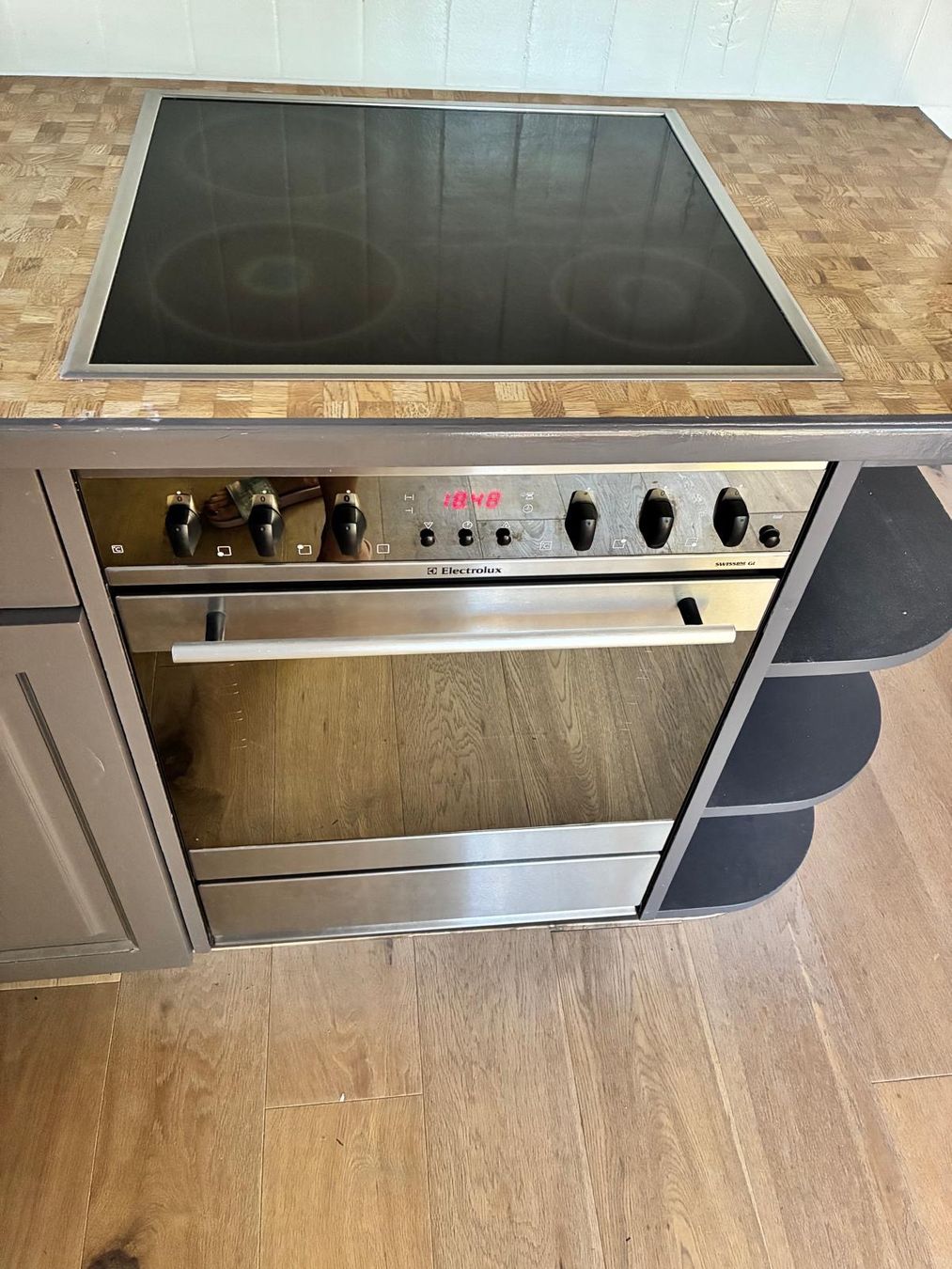 Electrolux Herde: Kochherd mit Backofen – Gebraucht aus Kerzers von Verso72