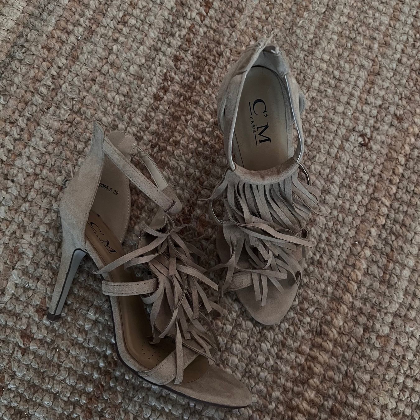 Damenschuhe: Sandales à franges et hauts talons – Gebraucht aus Pully von sunaddict 1