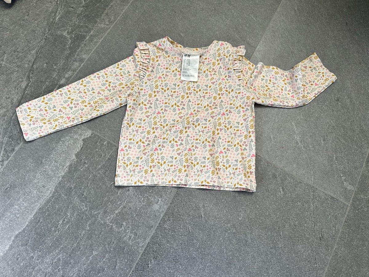H&M Camicette, T-shirt & Top: UV Shirt Mädchen – Usato da Bever venduto da Elischen21