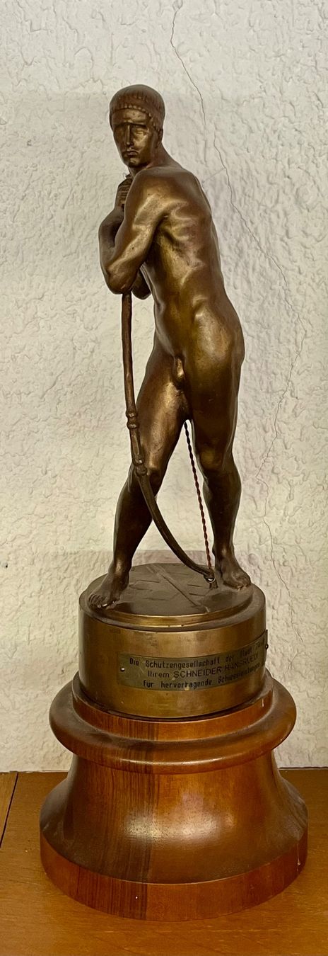 Statuette: Bronzefigur Schweiz, signiert A. Pessina – Usato da Kandergrund venduto da honey-art_and_more