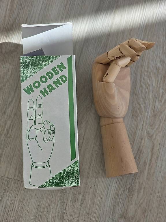 Articoli in legno: Wooden Hand – Usato da Zollikofen venduto da Timmerman1 1