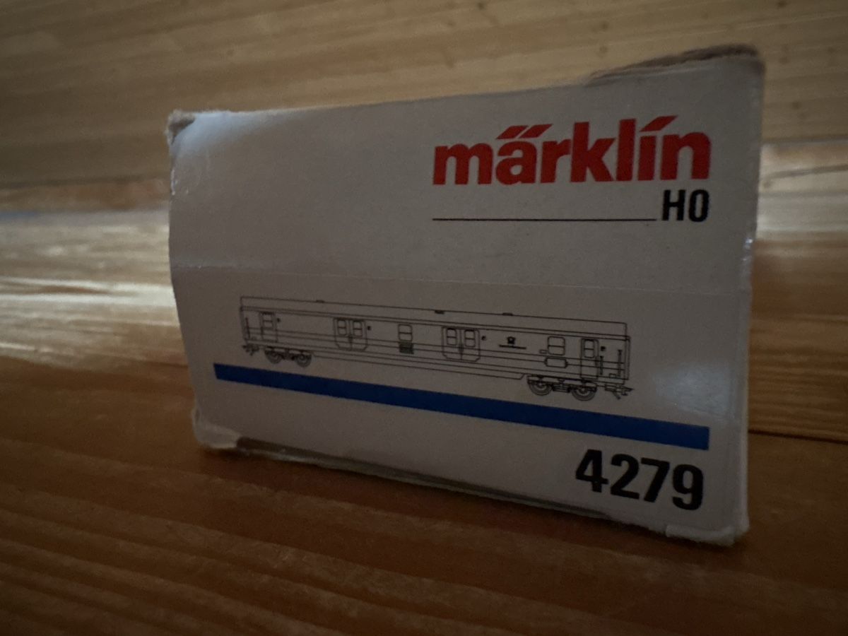 Märklin Modellini di ferrovie: Märklin H0 Postwagen – Usato da Effretikon venduto da luk_5dmw 2
