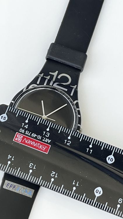 Swatch Orologi: Swatch Uhr, Schwarz-Weiss Design – Usato da Grenchen venduto da chththl 2