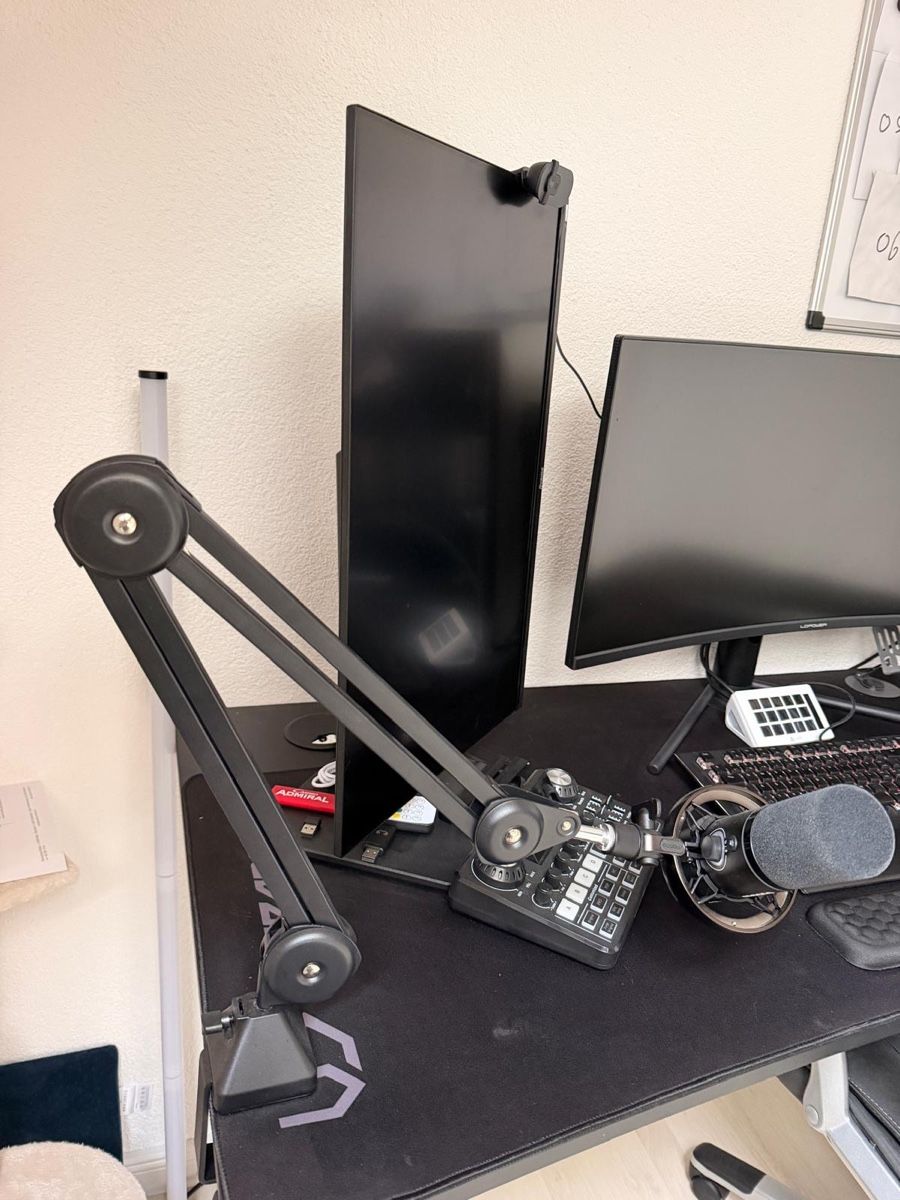 PCs: Komplettes Gaming Setup mit Tisch – Neu (gemäss Beschreibung) aus Matzingen von nicole.zlf 2