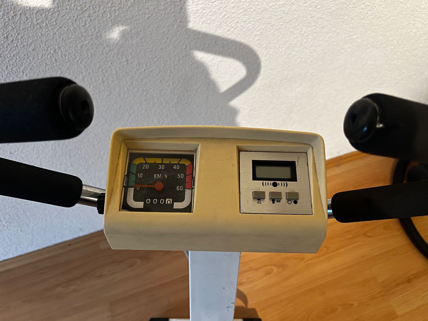 Hometrainer: Hometrainer Mod. „old school“ – Gebraucht aus Altenrhein von Docdoc 2