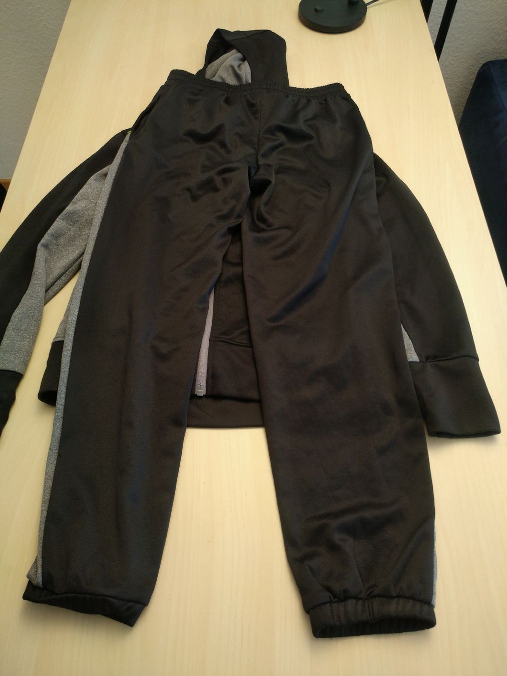 Scarpe, pantaloni & magliette da ginnastica: Trainer von Crane 146/152 – Usato da Bern venduto da TimonBimon 1