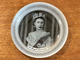 Vintage Seltene Andenkenteller "Queen Elisabeth 2" 1950er