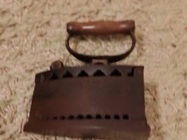Antik Bgeleisen mit Griff, Masse 18cm x 10cm x 10cm