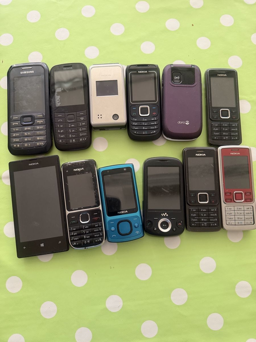 Handys / Smartphones: Verschiedene Handys – Defekt aus Regensdorf von mex5145 1