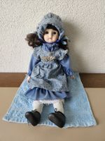 Schöne Puppe aus Mamas Sammlung