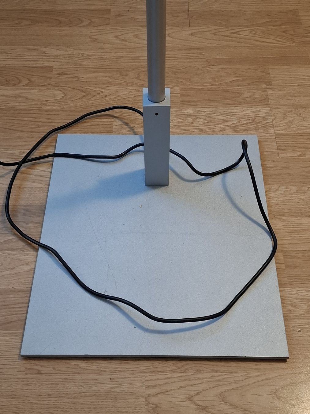 Regent Lampade: Stehleuchte Ständerlampe Regent silber 186cm – Usato da Horw venduto da Supervannie 6