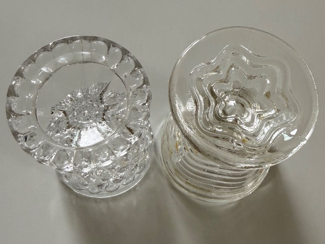 Autre vaisselle: 2 antike Eierbecher Pressglas, 19. Jh. – D'occasion à Luzern par Mamutpe 3