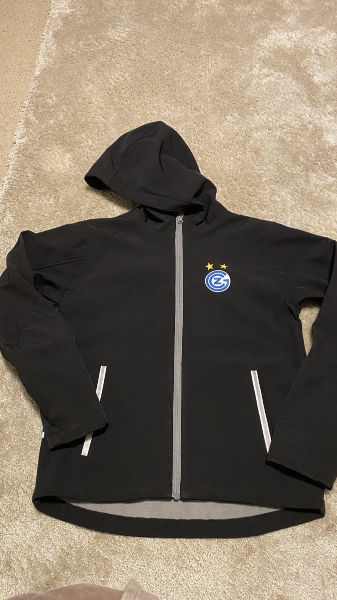 Vestes & Manteaux: GC - Softshelljacke 13-14 jährig – D'occasion à Bremgarten AG par calimero6
