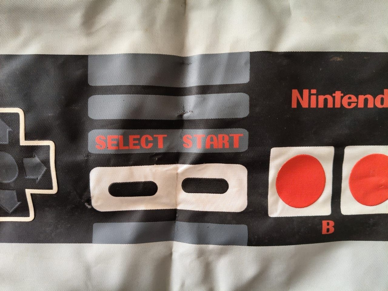 Taschen: Nintendo NES Controller Schultertasche – Gebraucht aus Basel von Malana24 1