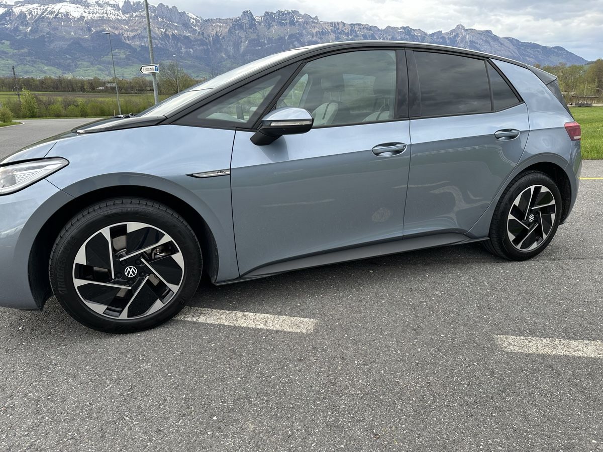 VW Automobili: 2022 VW ID.3 Pro Performance - Top Zustand – Usato da Buchs SG venduto da SPAMPAM