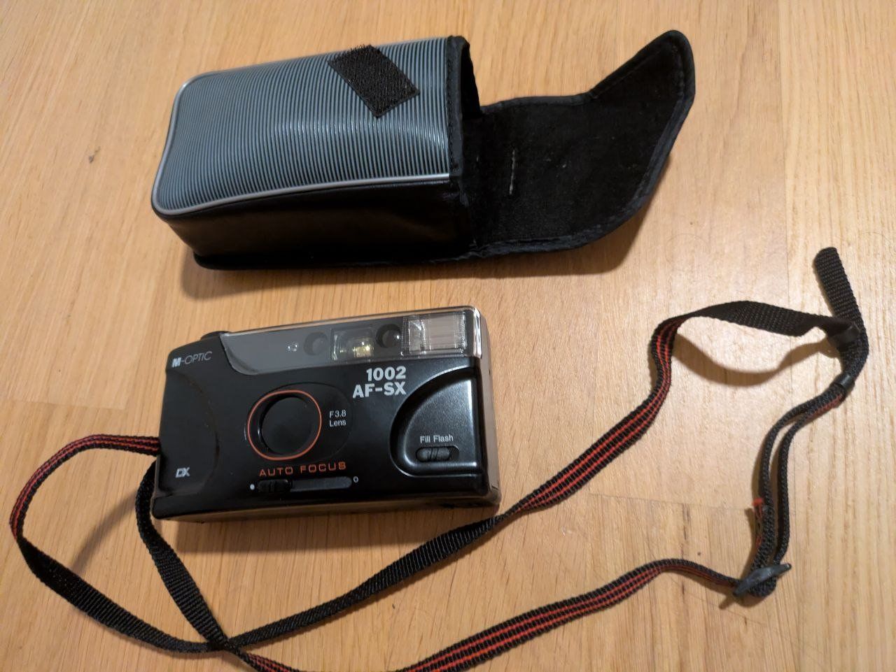 Fotocamera: M-OPTIC, Model 1002, AF-SX avec protection – Usato da Lausanne venduto da RR-CH