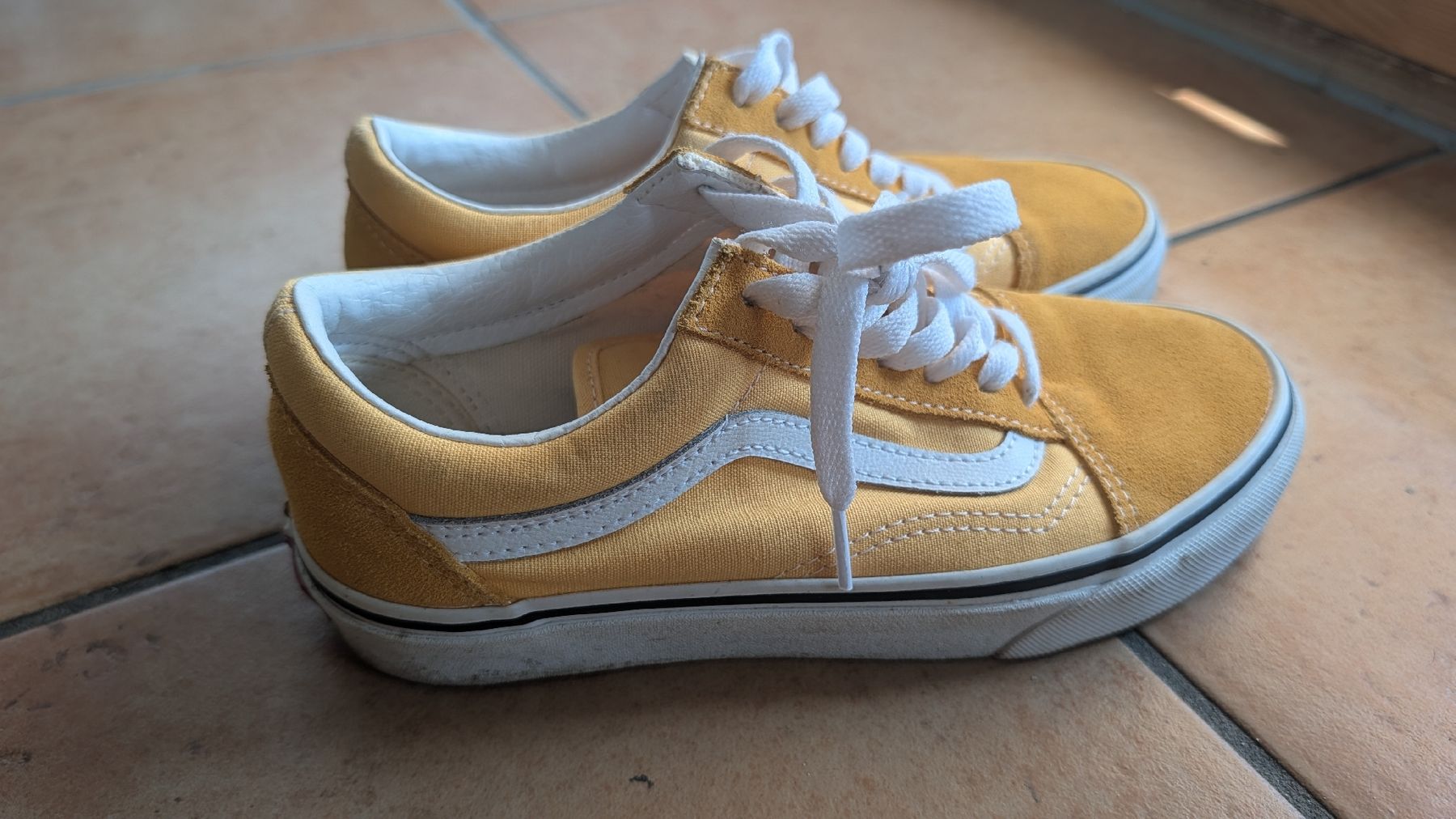 Vans Chaussures femmes: Vans Old Skool gelb Grösse 36  – Neuf (Voir description) à Unterseen par pin_tsz6 1
