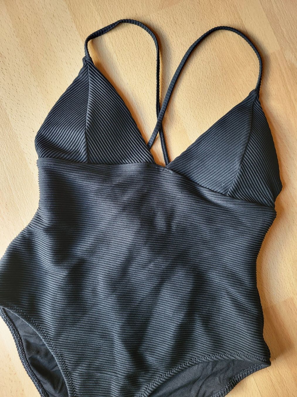 H&M Costumi da bagno & Bikini: Badeanzug schwarz Grösse 36 – Usato da Eggiwil venduto da kariiina 1