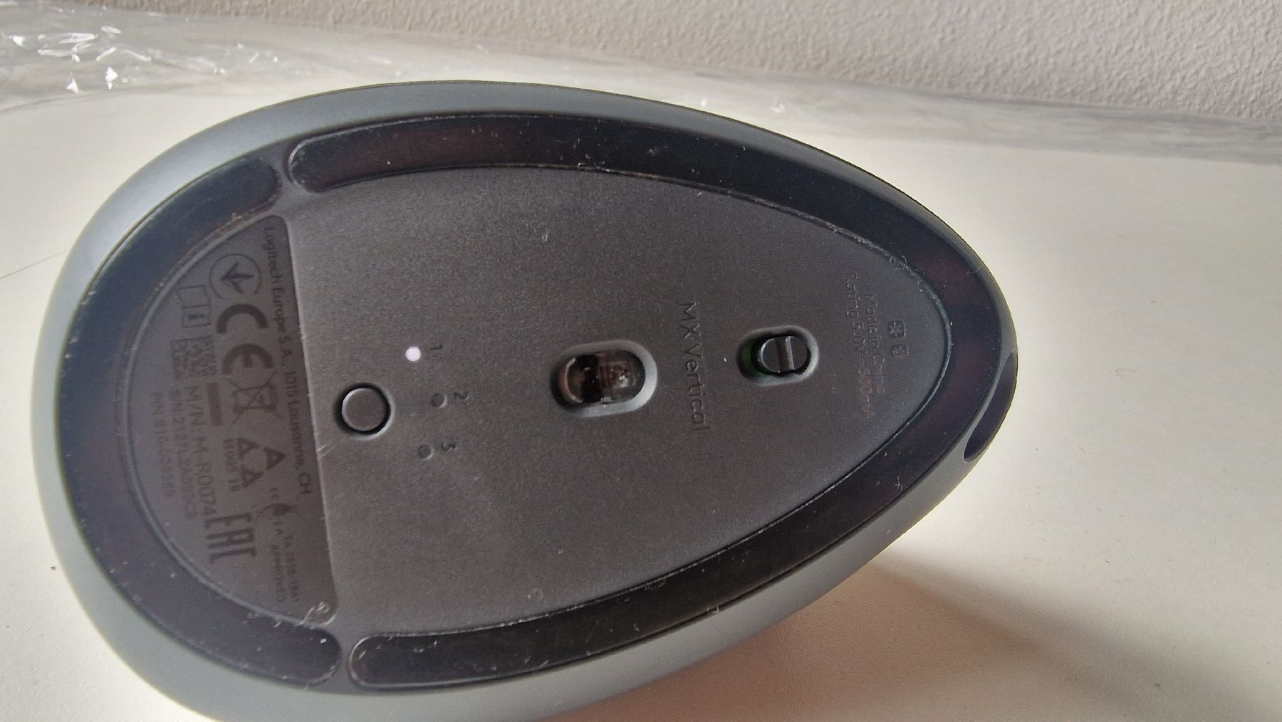 Logitech Maus: Logitech MX Vertical ergonomische Maus – Gebraucht aus Dättlikon von Richard 1