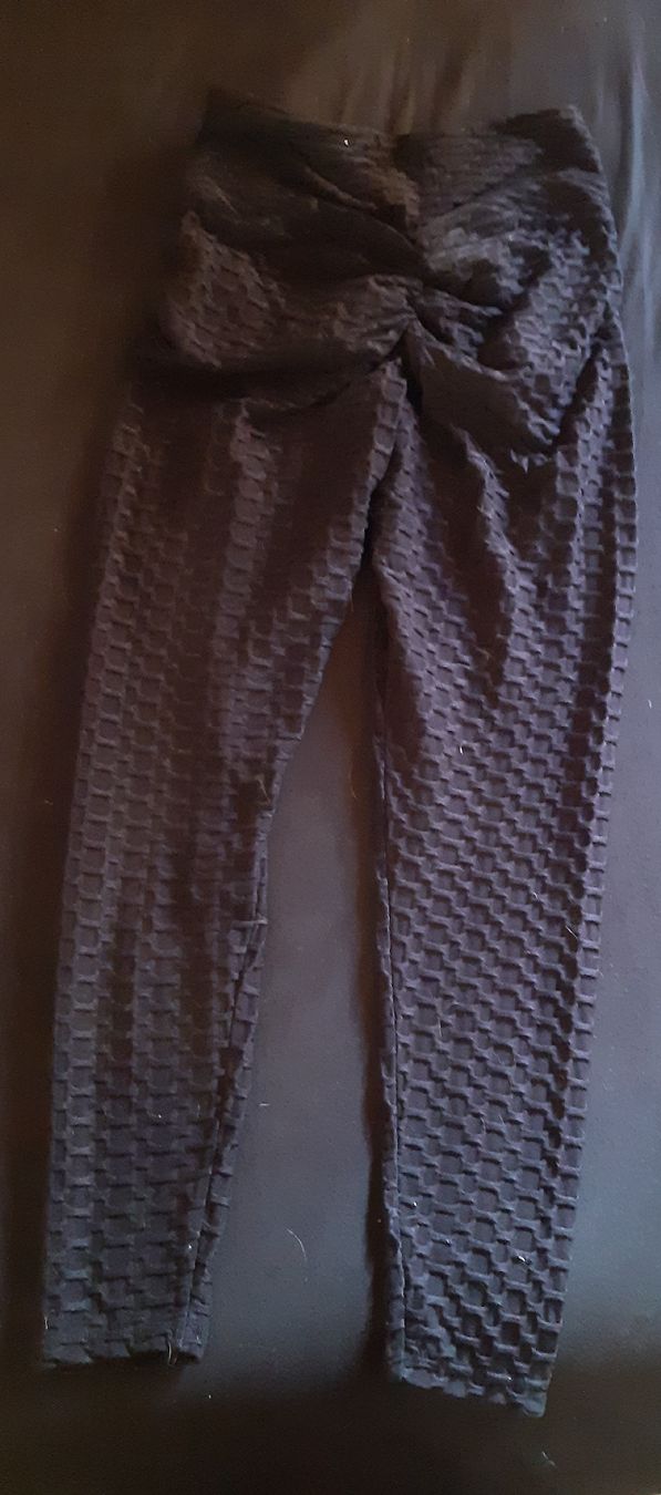 Pantalons: Hosen schwarz – D'occasion à Toffen par Gwunderegge77 2