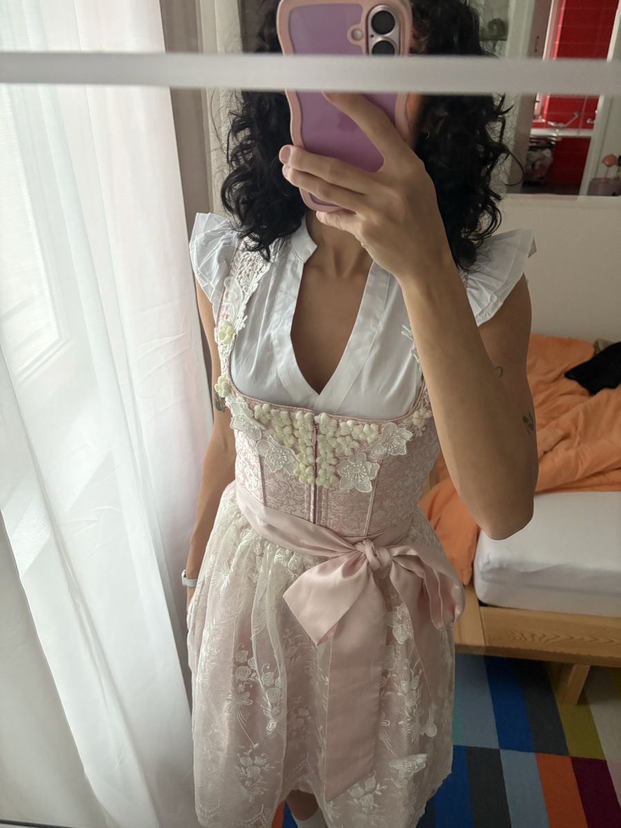 Krüger Robes: Krüger Dirndl Gr. 32 – Neuf (Voir description) à St. Gallen par niciper 2