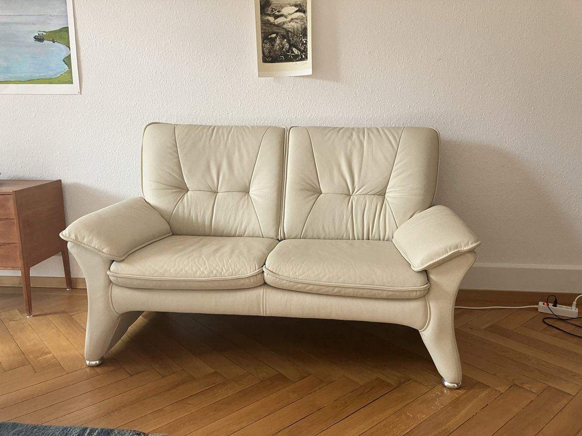 Farben: Ledersofa – Gebraucht aus Bern von pet_q78q
