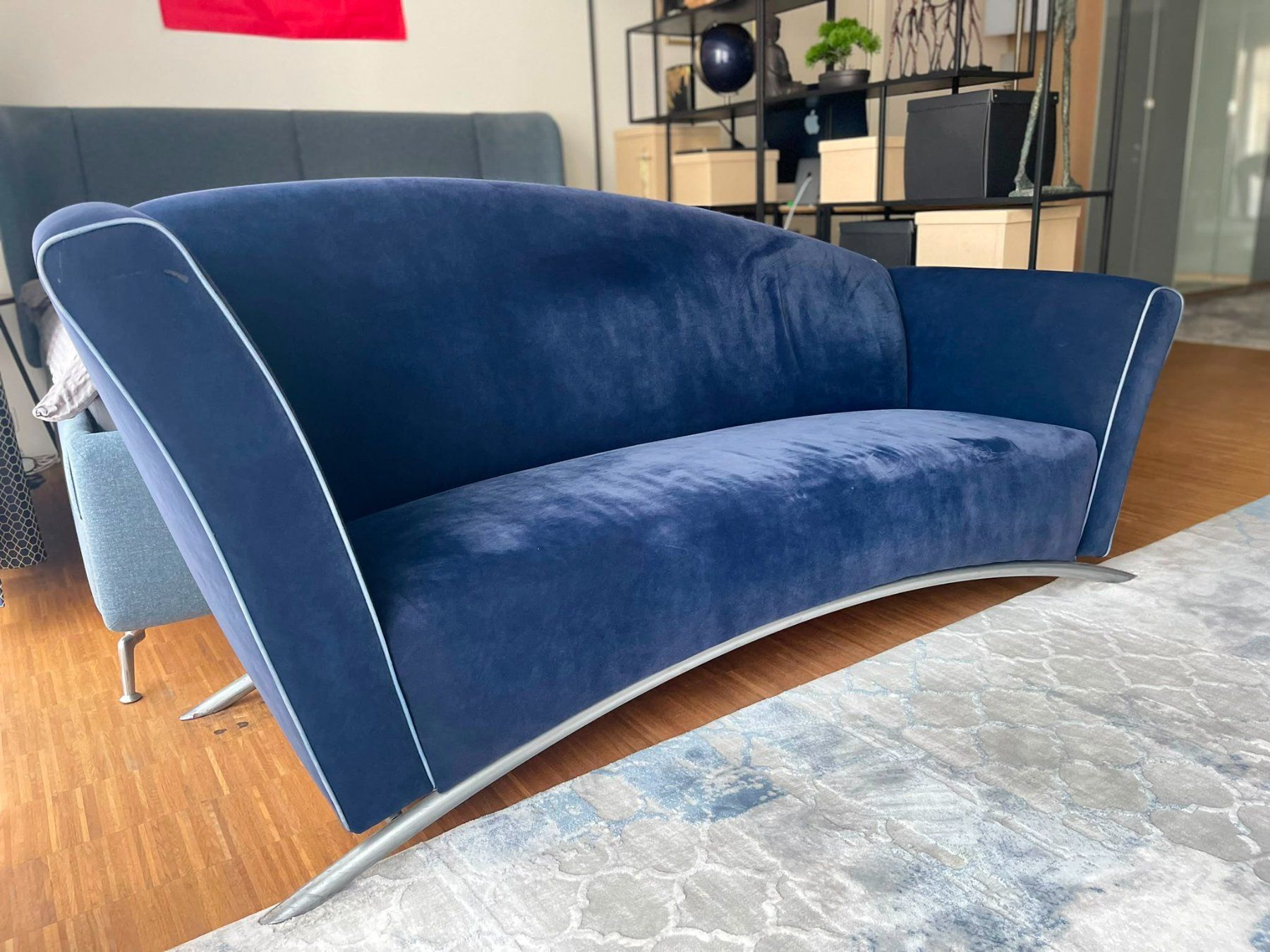 Divani: Weinlese blaues Sofa – Usato da Zürich venduto da sve_9qpc 1