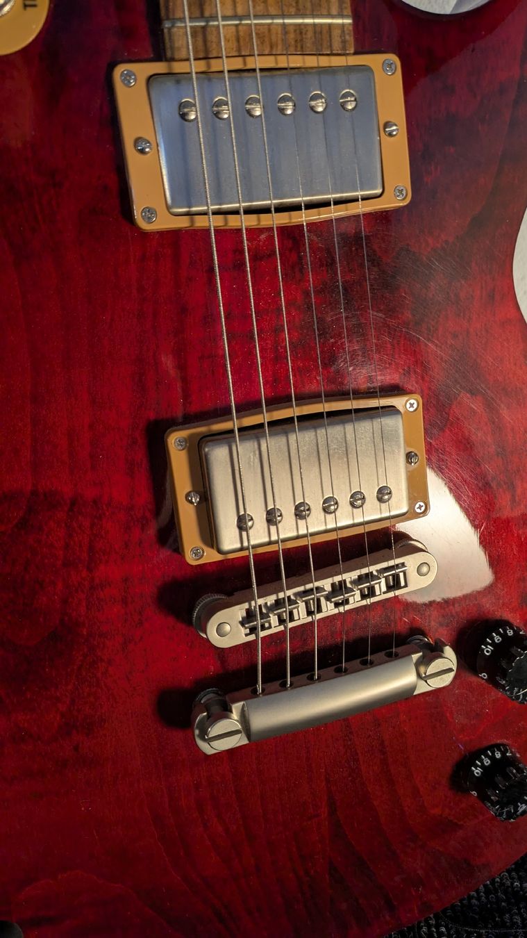 Gibson Instruments de musique: Les Paul Studio Wine Red (2016) inkl. Case – D'occasion à Zürich par Ge8 2