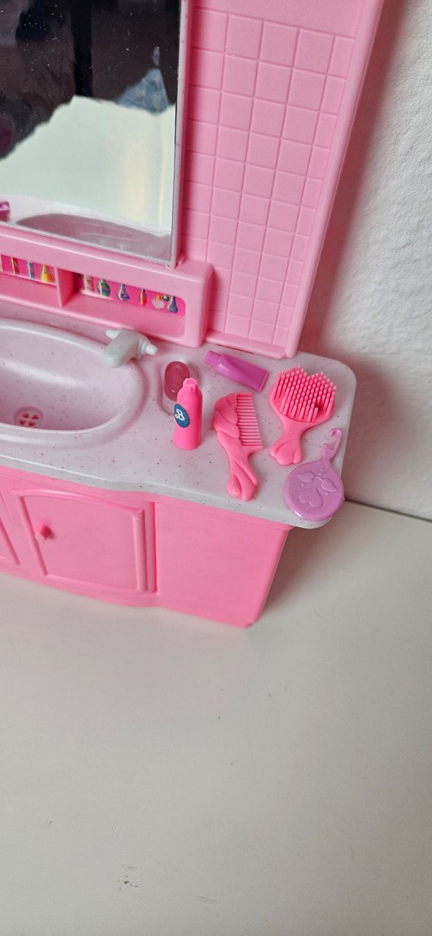 Barbie Case e mobili per bambole: Barbie Vintage Badezimmer 1993 – Usato da Dättwil AG venduto da son_x2fq 4