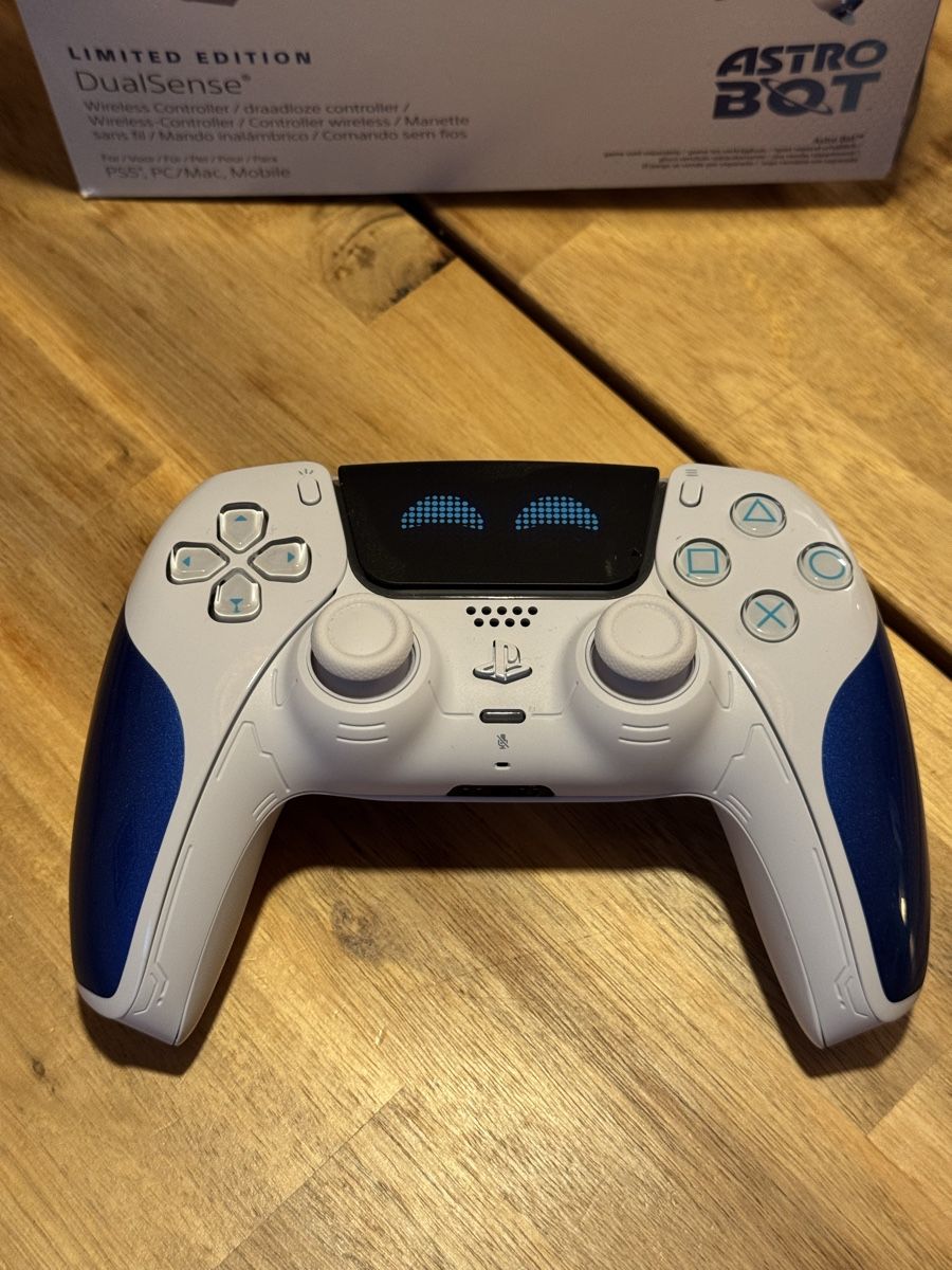 Sony Controller: PS5 Controller Astro Bot DualSense  – Usato da Salmsach venduto da Danryo 1