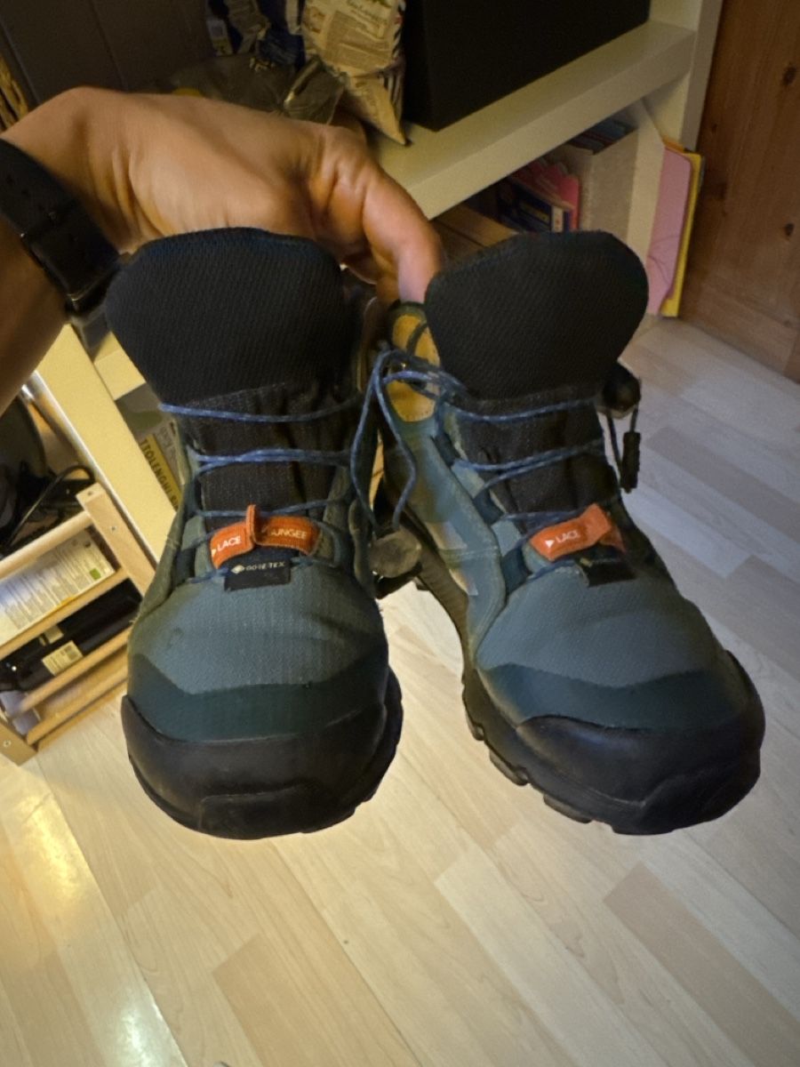 Adidas Scarpe per ragazzi: Adidas Wanderschuhe Terrex Gore-Tex Grösse 29 – Usato da Haldenstein venduto da ann_5ngk 1