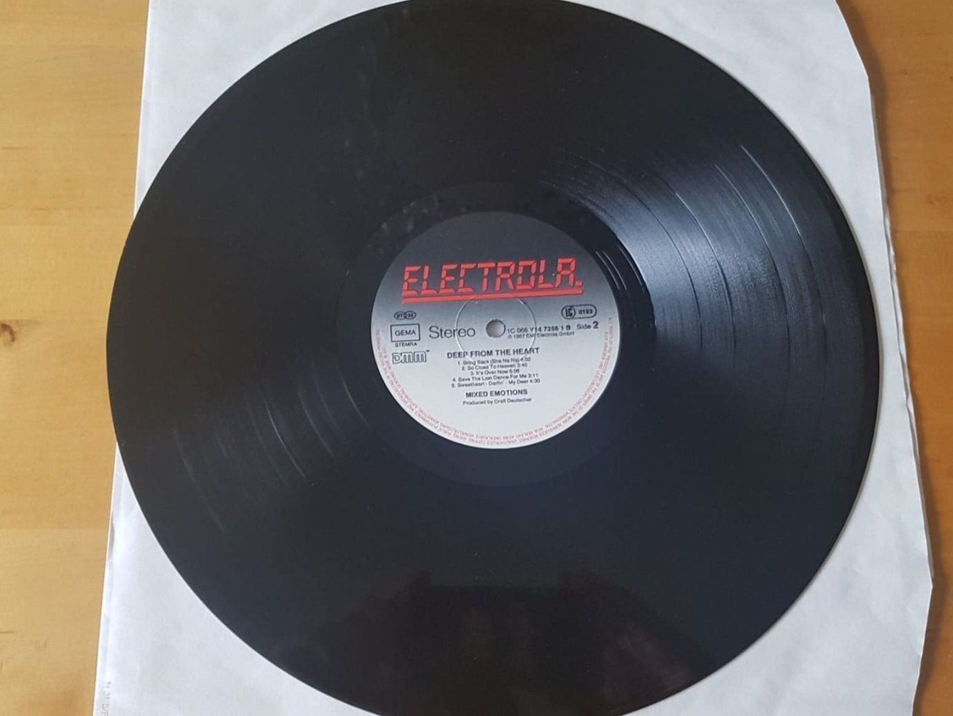 Schallplatten: Mixed Emotions – Gebraucht aus Chur von bemaha 1