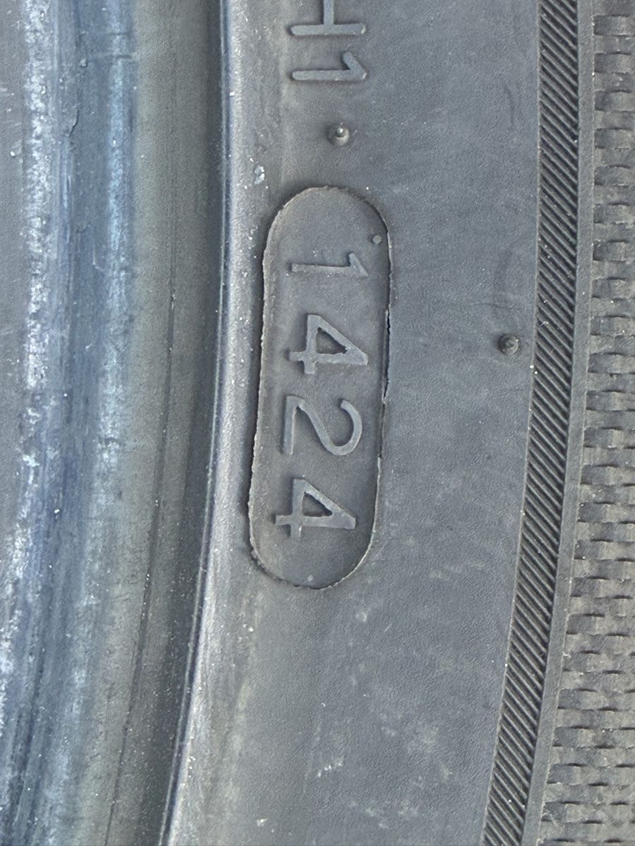 Tutti pezzi di ricambio auto: 275 40 22 Hankook Sommerpneu – Usato da Teufen AR venduto da mer4.ch 4