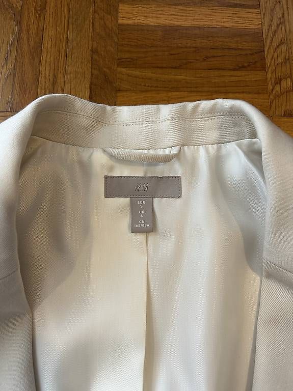 Giacche: H&M oversizeder Blazer in Beige – Nuovo e nell'imballaggio originale da Zürich venduto da xleax 1