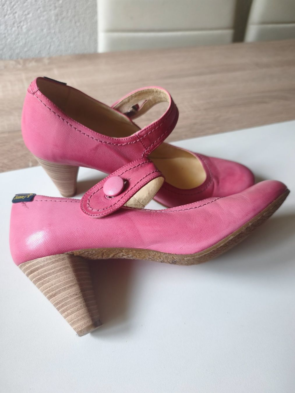 Scarpe da donna: ESCARPINS ROSE – Usato da Mervelier venduto da ZORHA 1