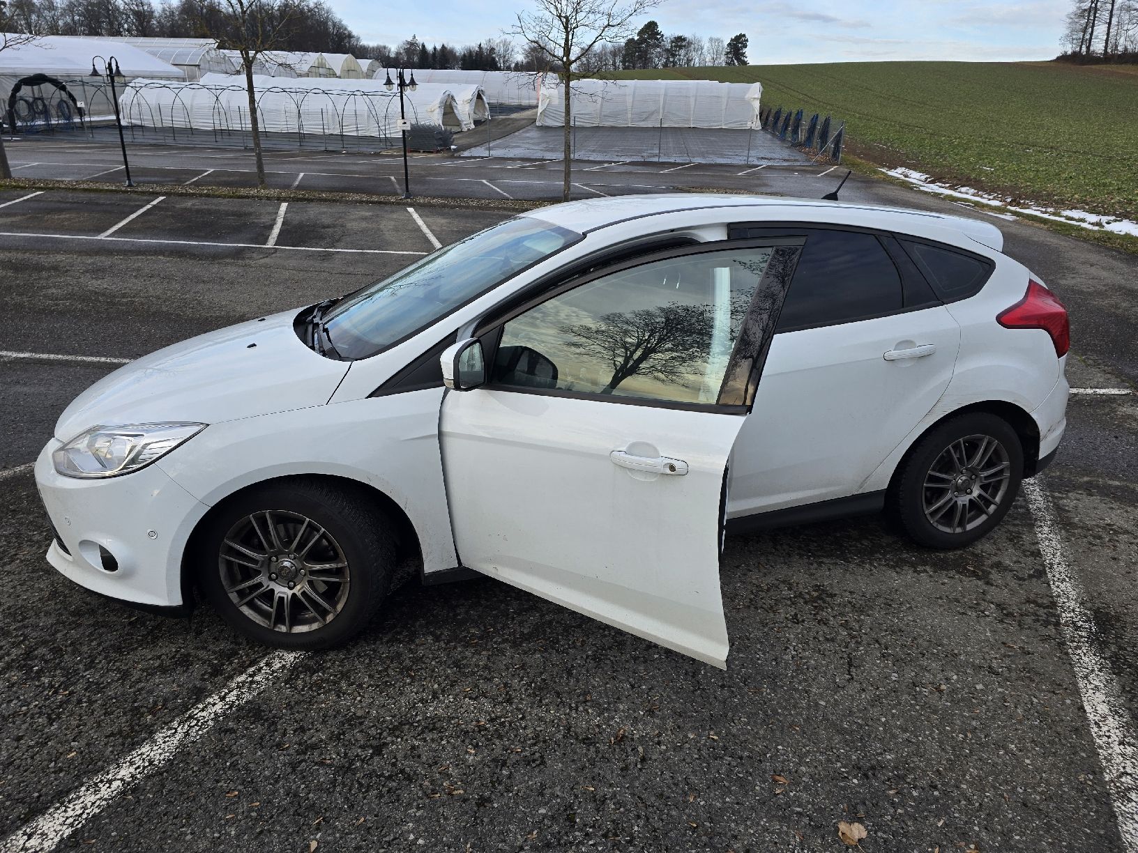 Ford Automobili: Ford Focus 1.0 – Usato da Bern venduto da edj_kxk8 4