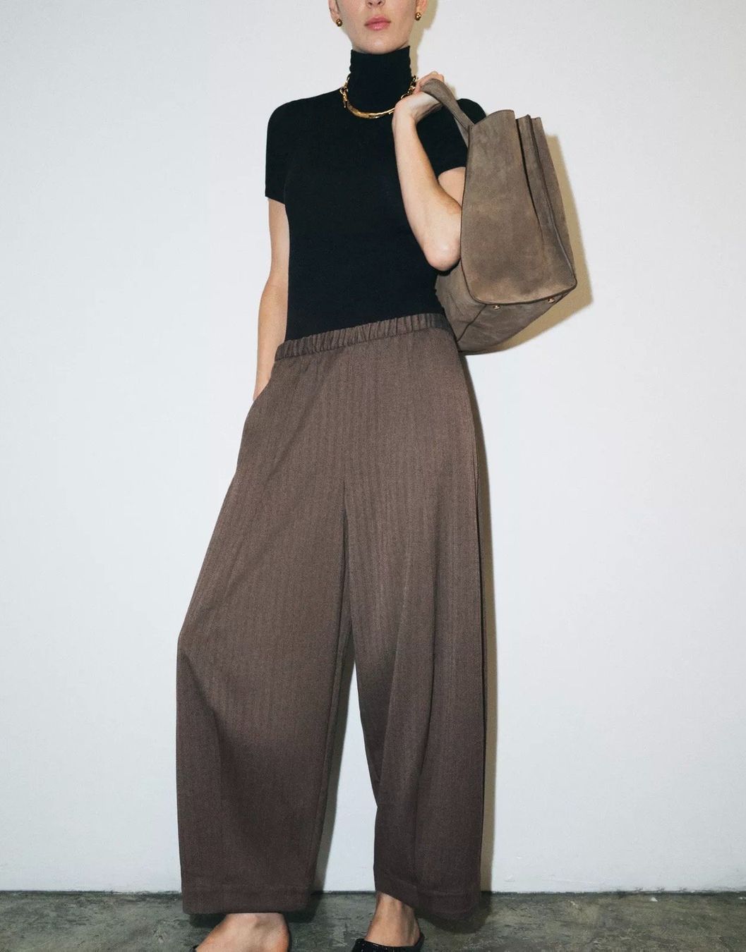 Pantalons: Braune Hose Zara – Neuf avec emballage d'origine à Dübendorf par ilazzi