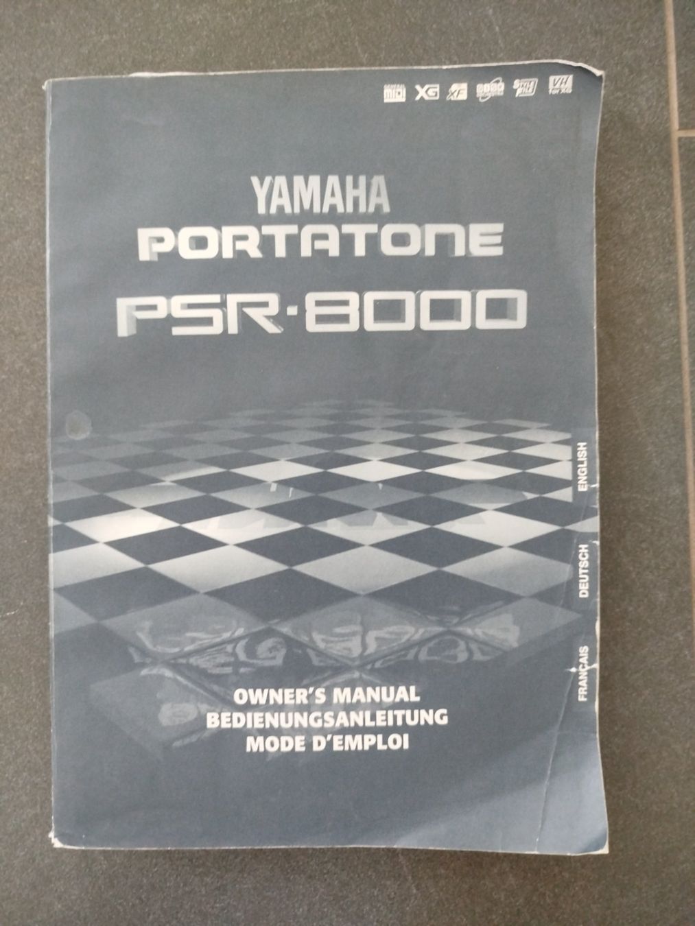 Yamaha Strumenti musicali: Yamaha PSR-8000 Keyboard – Usato da Zollikofen venduto da APG50 5