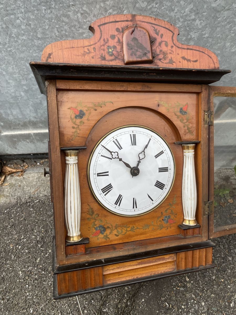 Orologi da terra & Orologi da parete: Antike Schwarzwald Uhr mit Kuckuck  – Usato da Zürich venduto da Scudo0 2
