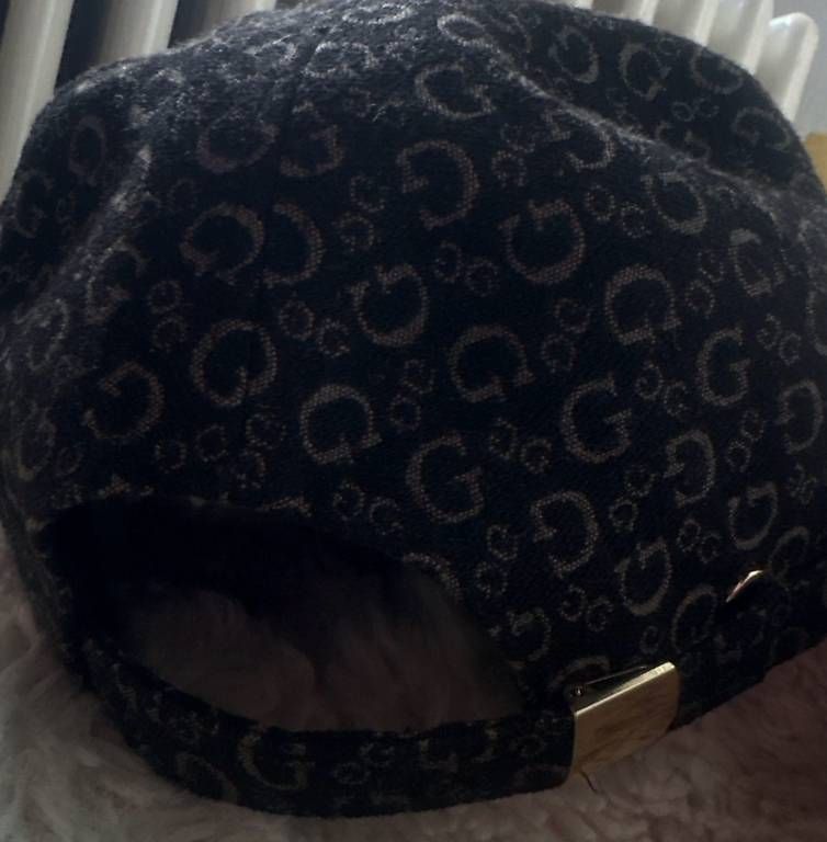 Copricapi, berretti & cappellini: Guess cap – Usato da Bidogno venduto da sch_bby9 1