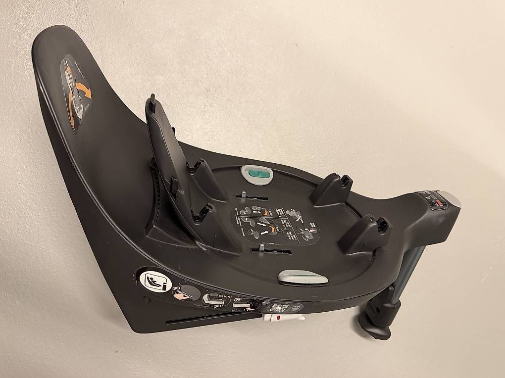 Cybex Seggiolini per auto: Cybex Kinderautositz Reboarder inkl. Base – Usato da Winterthur venduto da TopGun9 1