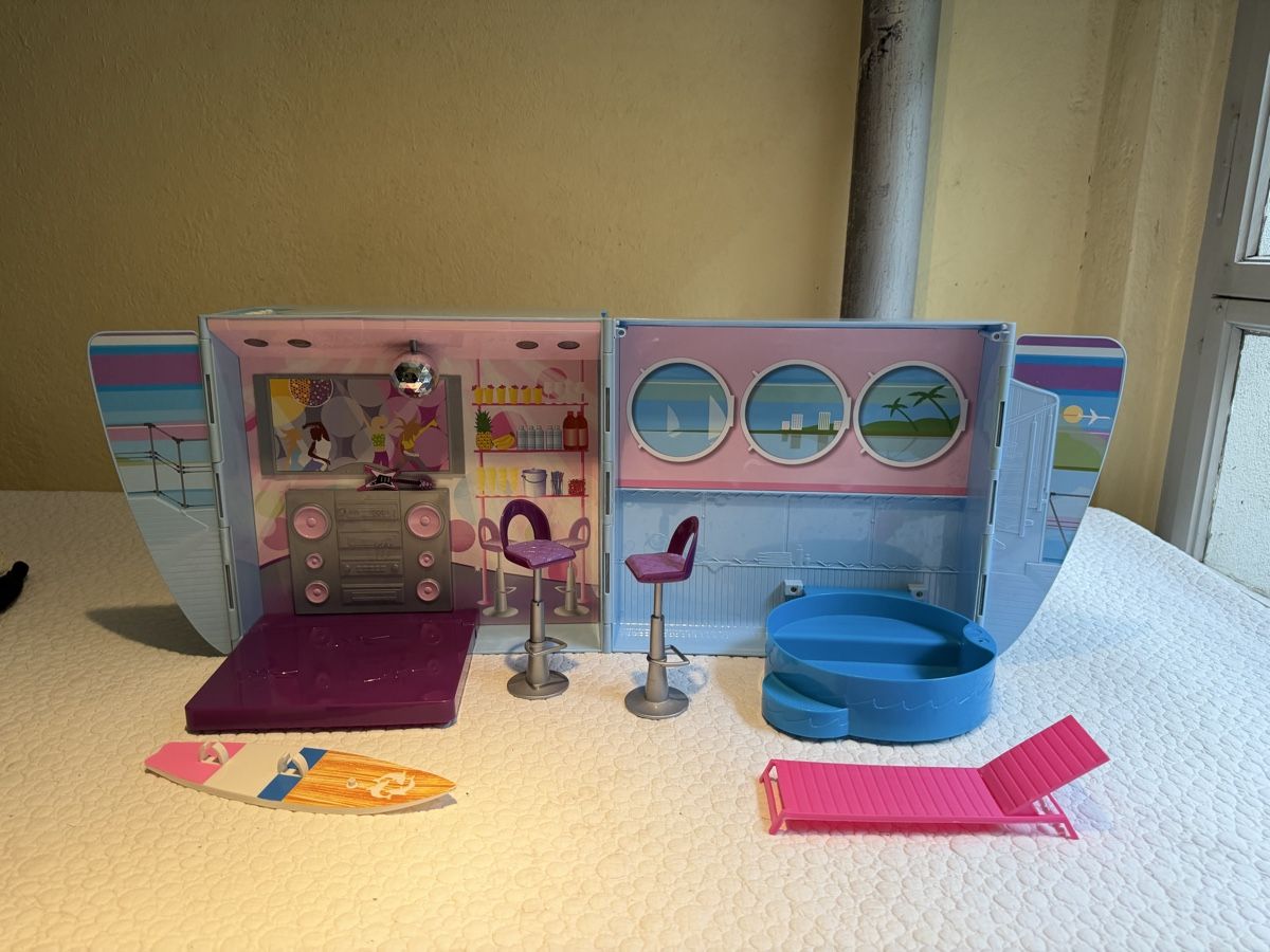 Jouets: Barbie Flugzeug – D'occasion à Zürich par beat005 2