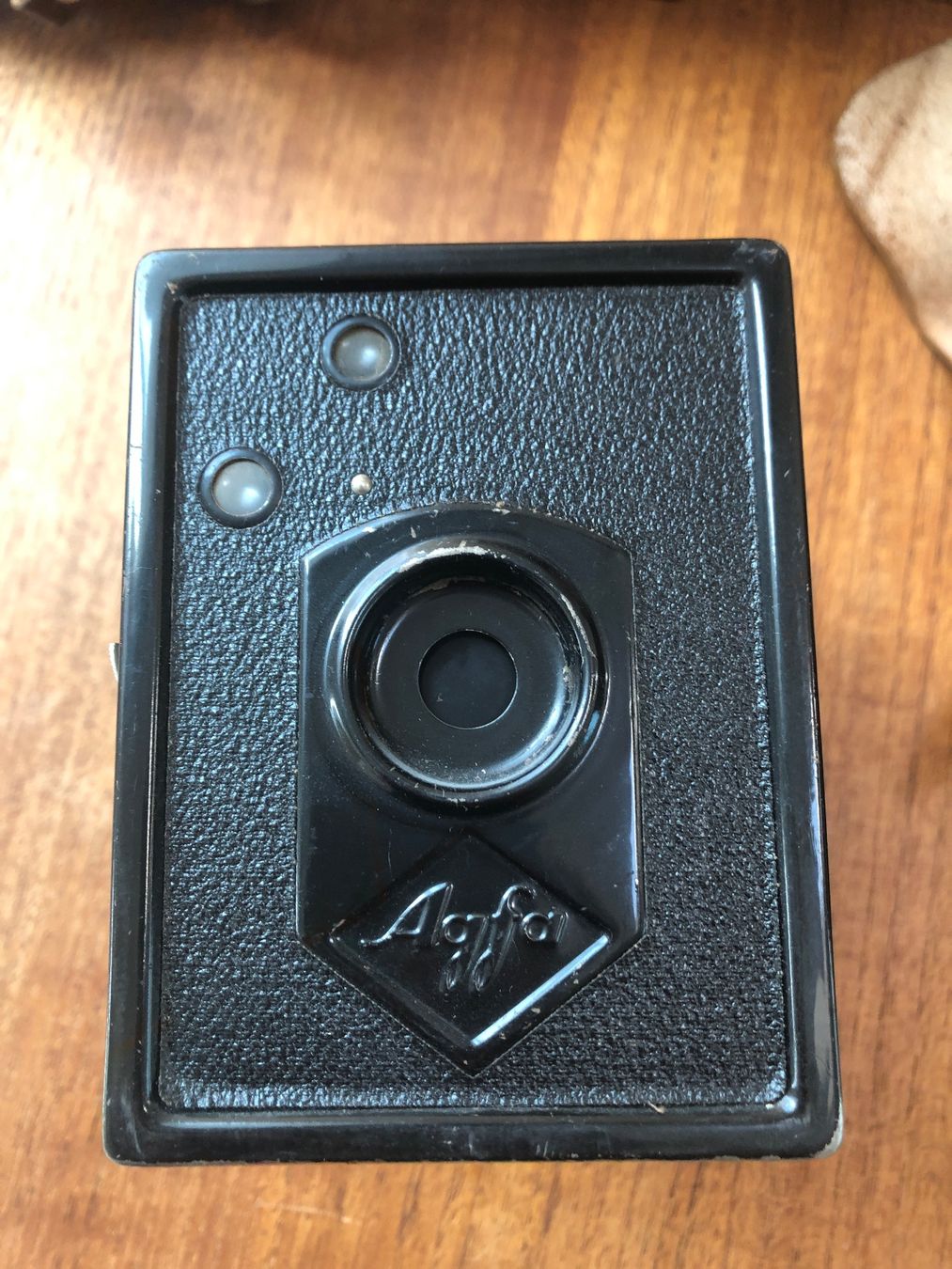 Agfa Fotocamera: Agfa Box Kamera mit Lederetui gebrauchter Zustand – Usato da Arlesheim venduto da leyRum4.5 2