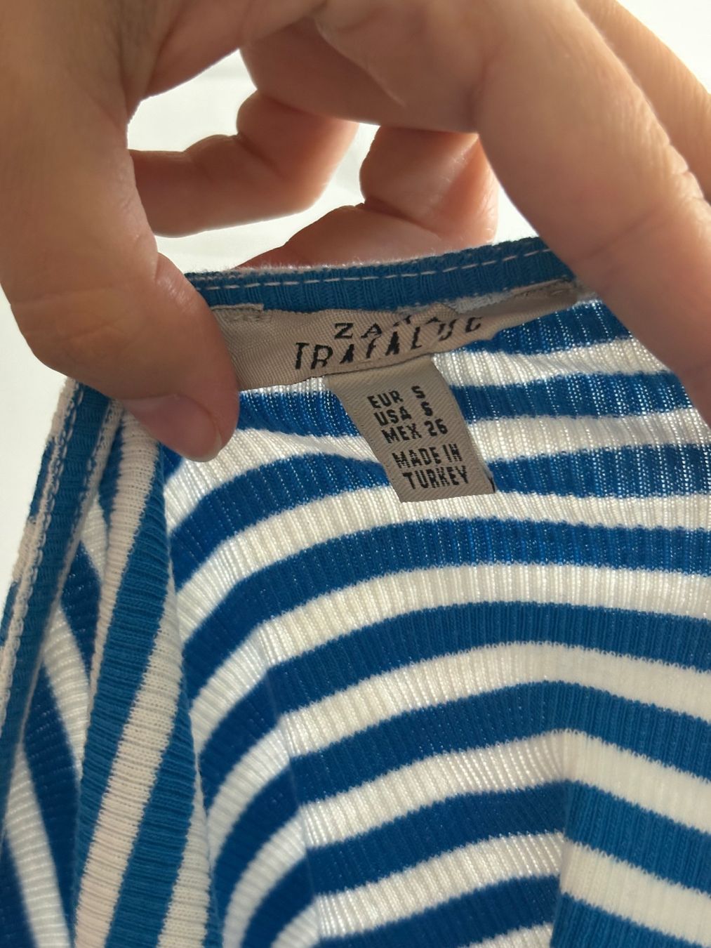 Zara Blouses, T-shirts & Tops: gestreiftes Top – D'occasion à Zürich par bbbggg 2