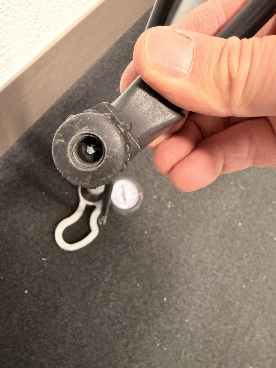 Pumpen: Fahrradpumpe GIYO mit Manometer – Gebraucht aus Zürich von Gadgets2020 4