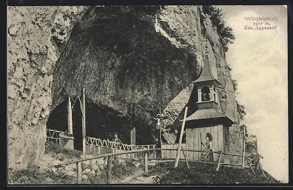 Cartoline postali: Aescher, Wildkirchli mit einer Frau in T – Usato da Berlin venduto da bartko-reher