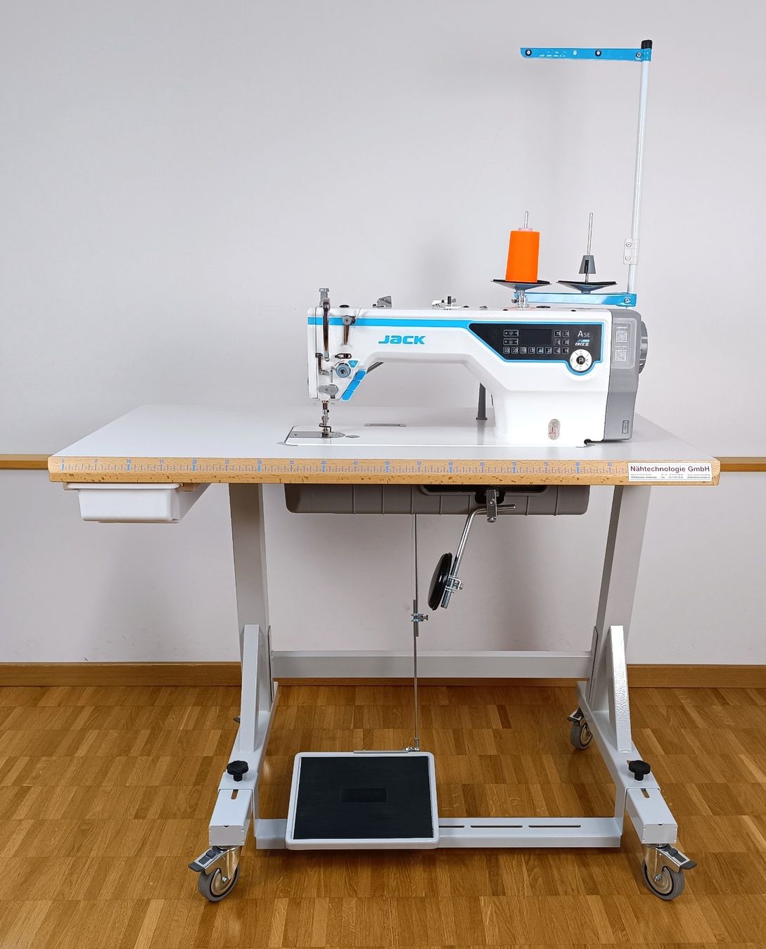 Jack Macchine da cucire: Industrienähmaschine JACK A5E-B / Neu – Nuovo e nell'imballaggio originale da Rehetobel venduto da dani034 3
