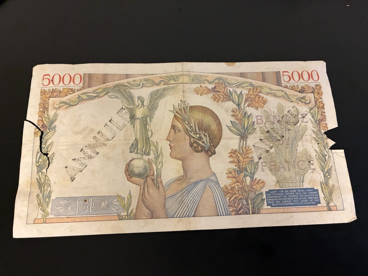 Banknoten: 5000 Francs 1939 – Gebraucht aus Dällikon von Woldbanknoten 2