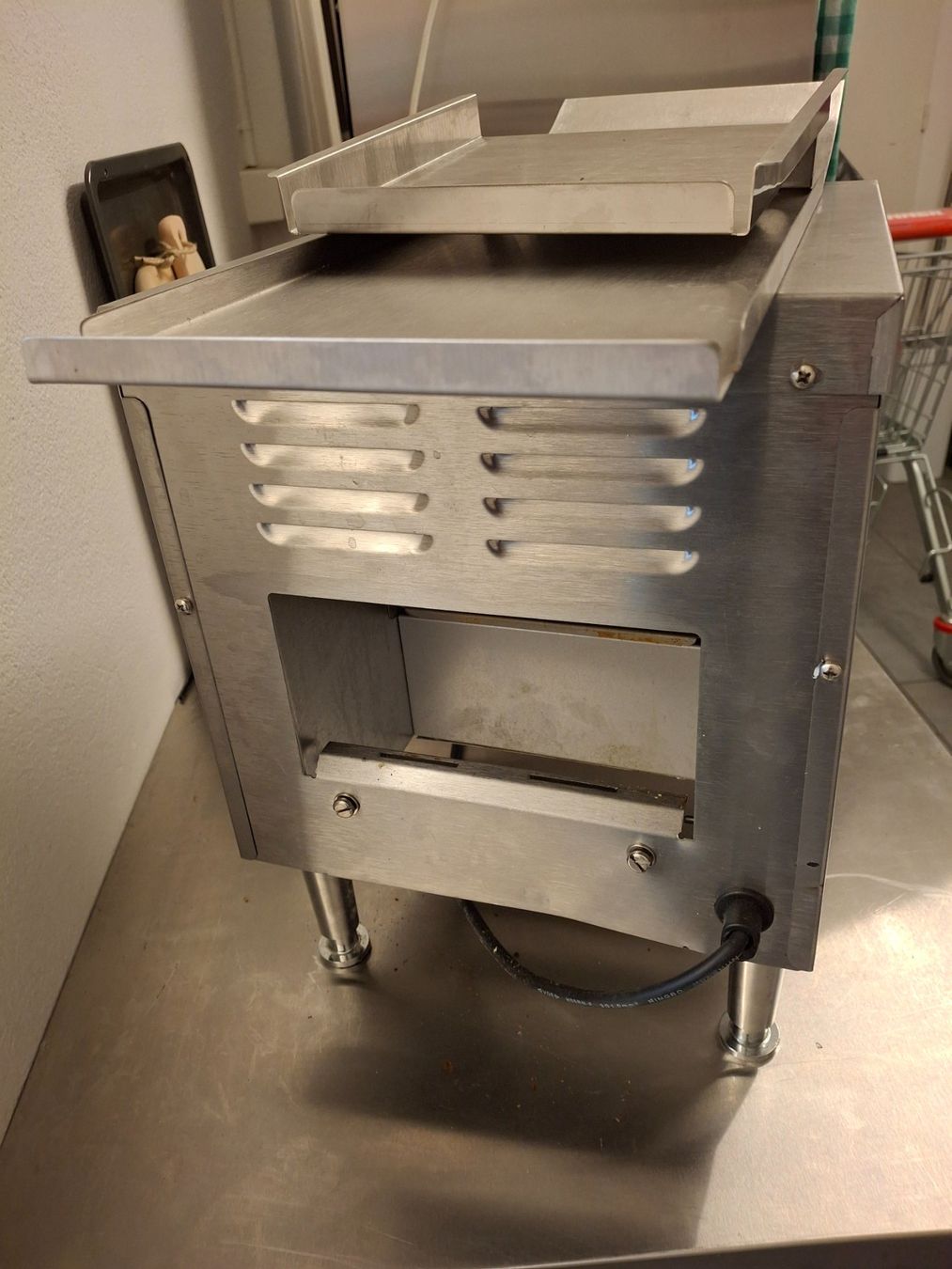 Küchengeräte: Durchlauf Toaster – Gebraucht aus Bern von Sahlenweidli 4