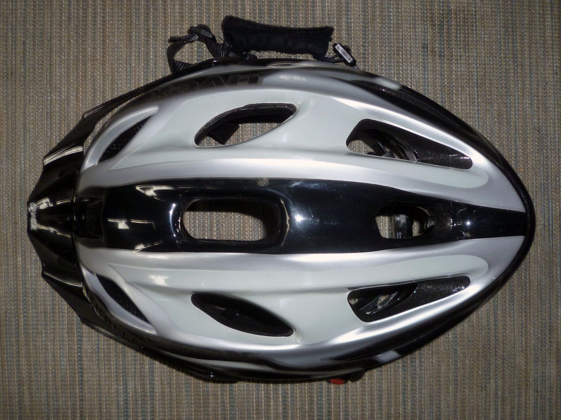 Uvex Caschi: Fahrradhelm Uvex 55 - 60 – Usato da Aarau venduto da Rdodger 1